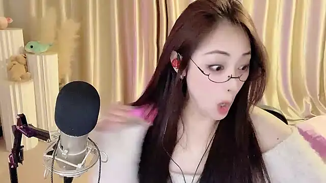 Daisy-77 online show from February 27, 10:20 pm