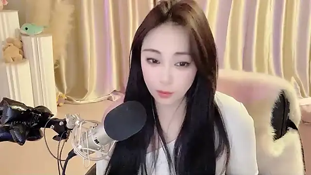 Daisy-77 online show from March 6, 9:09 pm