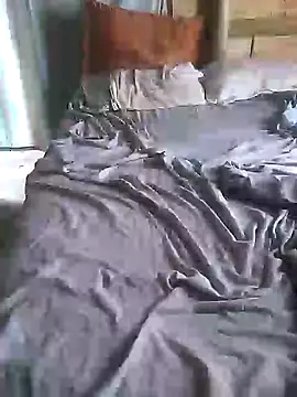 Snapshot of African_Masked_Couple chatting on December 30, 4:20 am African Masked Couple online show from December 30, 4:20 am