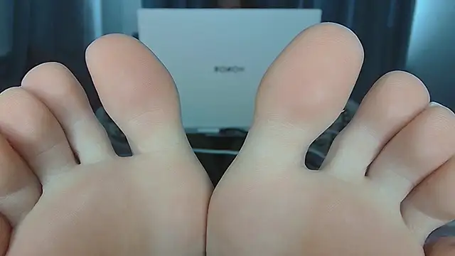 Snapshot of AgnesMillerS chatting on January 7, 11:01 am AgnesMillerS online show from January 7, 11:01 am