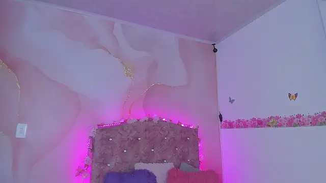 Snapshot of Daisy__rose chatting on January 5, 3:00 am Daisy rose online show from January 5, 3:00 am