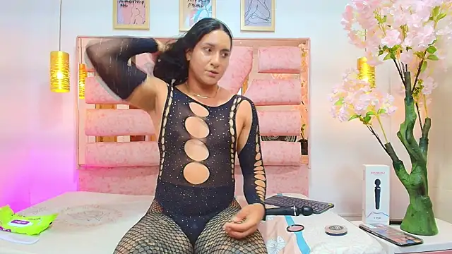 Snapshot of Alison_Chan_ chatting on July 14, 9:20 pm Alison Chan online show from July 14, 9:20 pm