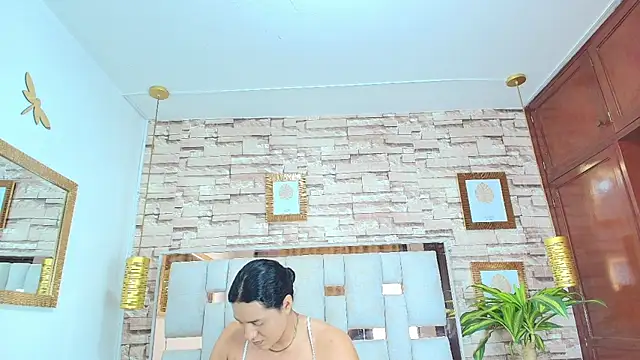 Snapshot of Alison_Chan_ chatting on July 20, 8:55 pm Alison Chan online show from July 20, 8:55 pm
