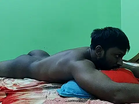 Snapshot of HunkyAriyan chatting on September 14, 3:44 pm HunkyAriyan online show from September 14, 3:44 pm