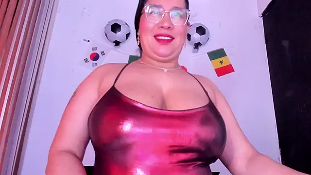alondrabigtits online show from June 21, 12:08 pm