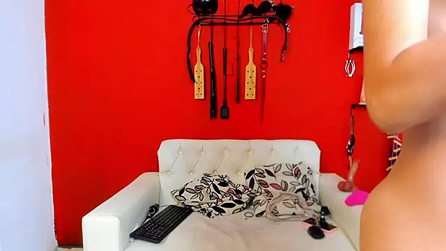 Snapshot of MIA_SOPHIA1 chatting on January 28, 7:32 am MIA SOPHIA1 online show from January 28, 7:32 am