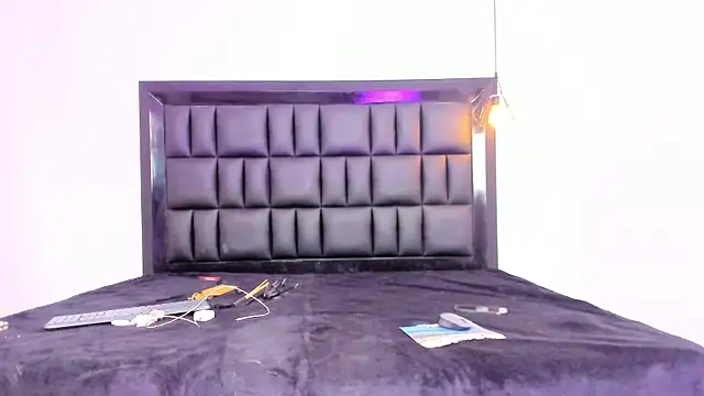 Snapshot of MIA_SOPHIA1 chatting on September 26, 5:44 am MIA SOPHIA1 online show from September 26, 5:44 am