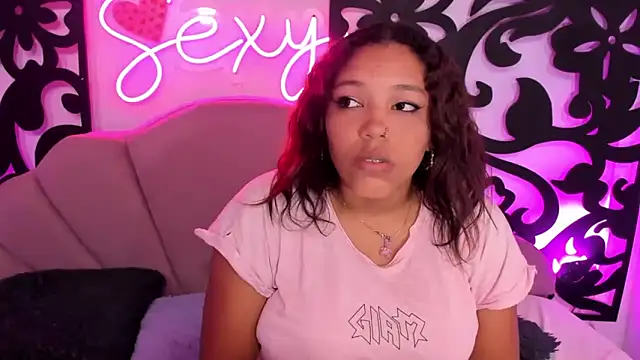 Snapshot of horny_babyss chatting on February 28, 1:05 am horny babyss online show from February 28, 1:05 am