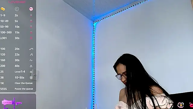 Snapshot of Alba_Olimpo chatting on June 20, 6:11 pm Alba Olimpo online show from June 20, 6:11 pm