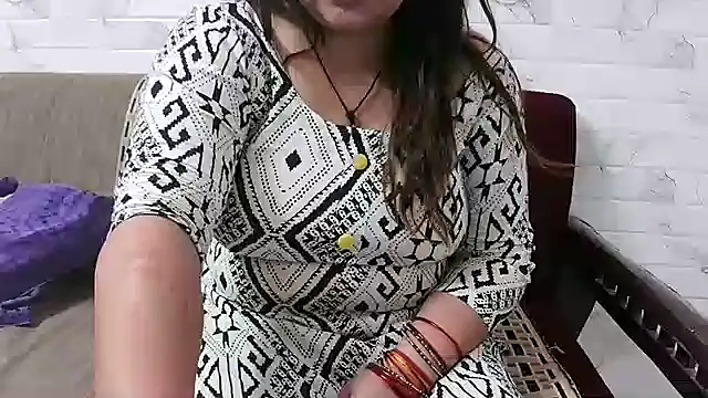 Snapshot of bhabhi_jaan11 chatting on May 24, 5:40 pm bhabhi jaan11 online show from May 24, 5:40 pm