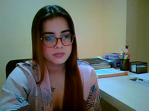 Snapshot of maliamiller chatting on September 12, 9:37 pm maliamiller online show from September 12, 9:37 pm