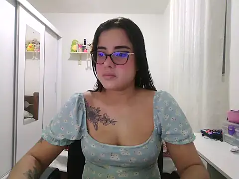 maliamiller online show from August 5, 8:28 am