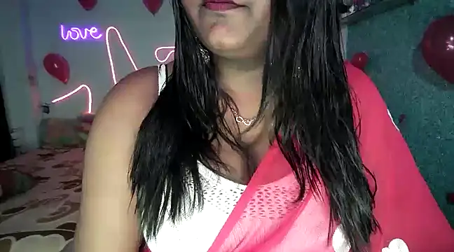 expression queen online show from February 17, 2:37 pm