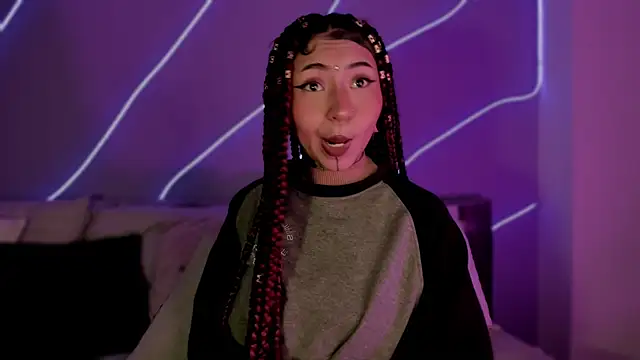 Snapshot of Evangeline_bell chatting on January 7, 2:51 pm Evangeline bell online show from January 7, 2:51 pm