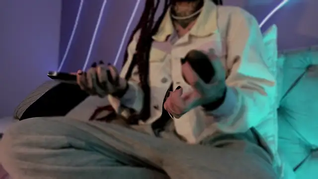 Snapshot of Evangeline_bell chatting on January 9, 12:09 pm Evangeline bell online show from January 9, 12:09 pm