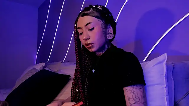 Snapshot of Evangeline_bell chatting on January 14, 2:53 pm Evangeline bell online show from January 14, 2:53 pm