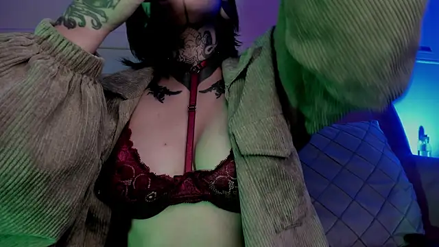 Snapshot of Evangeline_bell chatting on February 14, 12:25 pm Evangeline bell online show from February 14, 12:25 pm