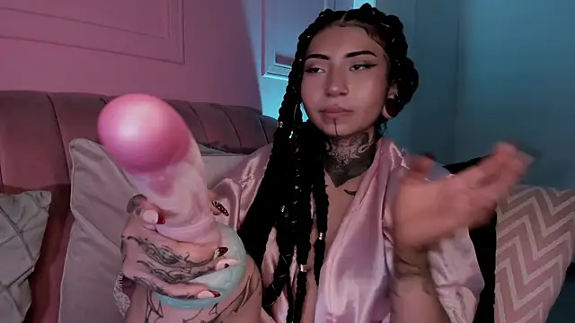 Snapshot of Evangeline_bell chatting on February 28, 6:31 pm Evangeline bell online show from February 28, 6:31 pm