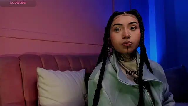 Snapshot of Evangeline_bell chatting on March 10, 3:41 pm Evangeline bell online show from March 10, 3:41 pm