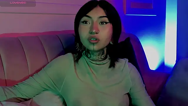 Snapshot of Evangeline_bell chatting on March 14, 11:11 pm Evangeline bell online show from March 14, 11:11 pm