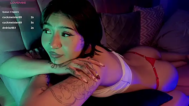 Snapshot of Evangeline_bell chatting on March 17, 3:40 pm Evangeline bell online show from March 17, 3:40 pm