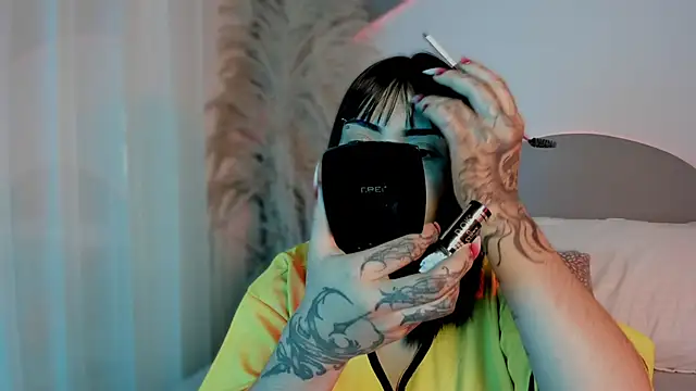 Snapshot of Evangeline_bell chatting on September 18, 12:29 pm Evangeline bell online show from September 18, 12:29 pm