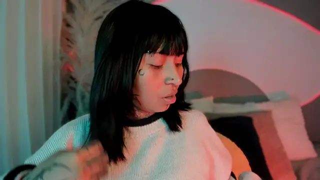 Snapshot of Evangeline_bell chatting on September 20, 12:17 pm Evangeline bell online show from September 20, 12:17 pm