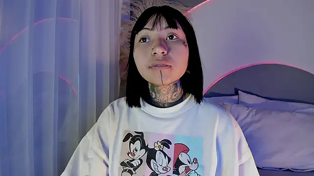 Snapshot of Evangeline_bell chatting on October 6, 11:51 am Evangeline bell online show from October 6, 11:51 am