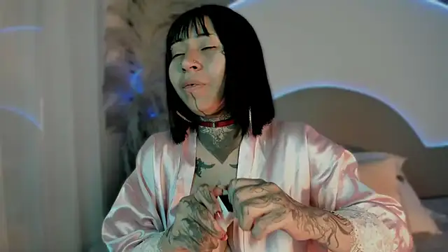 Snapshot of Evangeline_bell chatting on October 11, 4:27 pm Evangeline bell online show from October 11, 4:27 pm