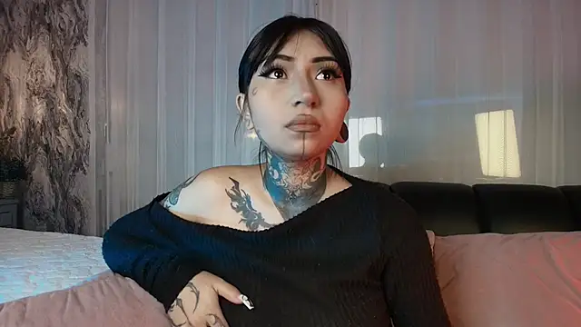 Evangeline bell online show from December 5, 8:16 pm