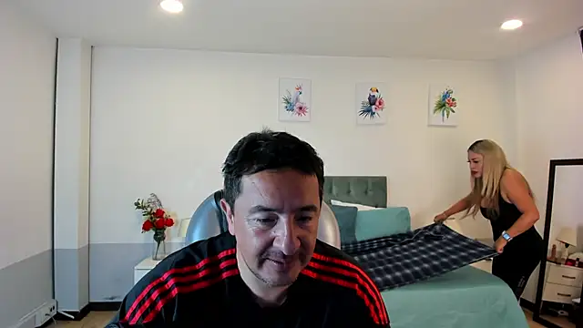 Sam and molly  online show from February 11, 9:03 pm