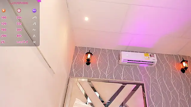 Snapshot of vanessa_guzman2 chatting on February 21, 6:48 pm vanessa guzman2 online show from February 21, 6:48 pm