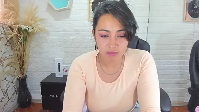 Aisha 09 online show from February 21, 6:37 pm