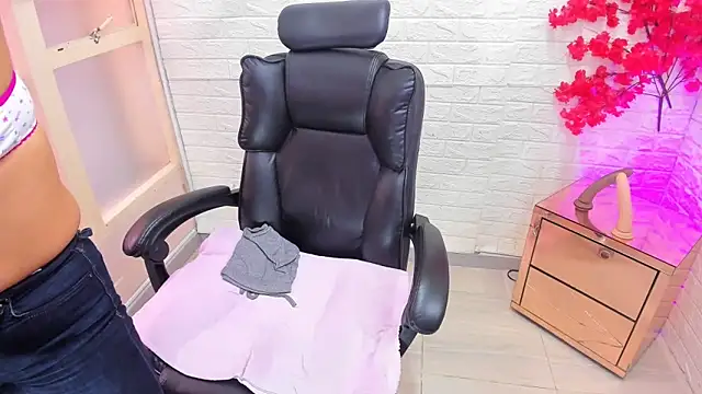 Aisha 09 online show from March 12, 3:51 pm