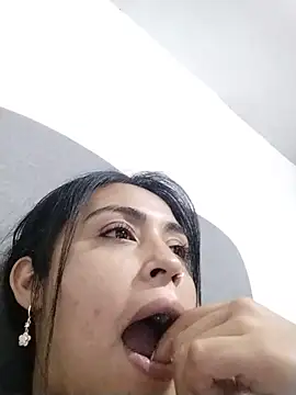 Aisha 09 online show from May 14, 4:36 pm