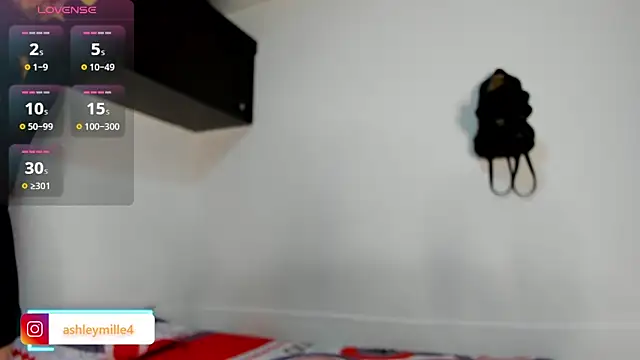  ashleymiller online show from October 23, 7:01 pm