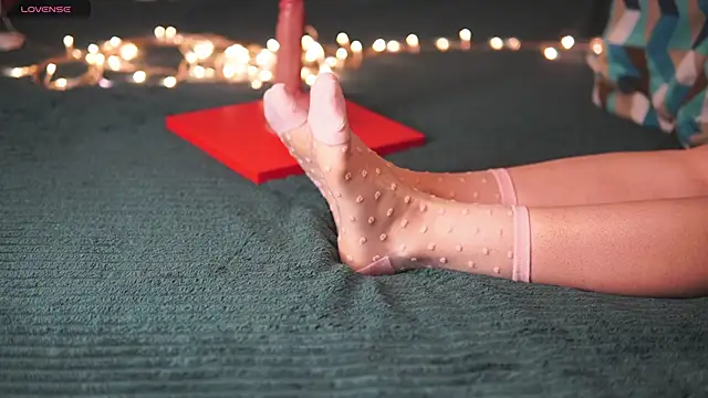 Snapshot of Yourlittledemon chatting on December 13, 3:00 pm Yourlittledemon online show from December 13, 3:00 pm