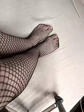 Snapshot of Yourlittledemon chatting on March 11, 6:58 pm Yourlittledemon online show from March 11, 6:58 pm