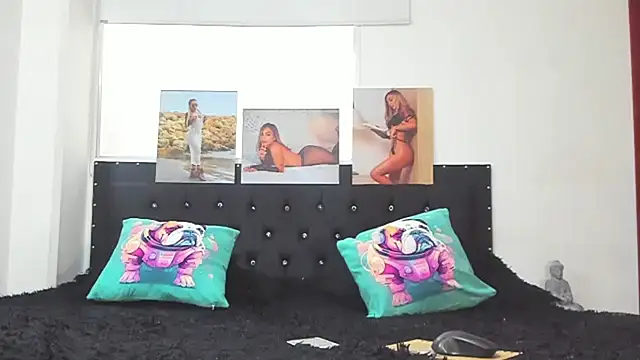 Snapshot of doll_celeste20 chatting on February 13, 7:52 pm doll celeste20 online show from February 13, 7:52 pm