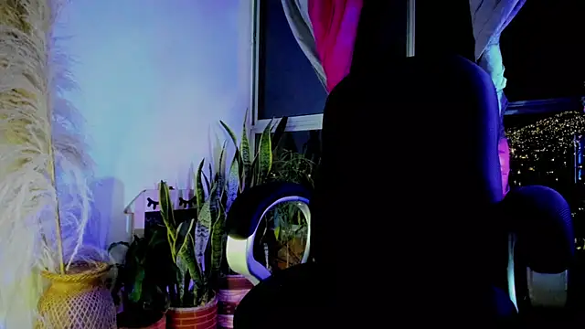 Snapshot of doll_celeste20 chatting on July 13, 2:03 am doll celeste20 online show from July 13, 2:03 am