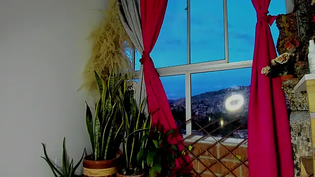 Snapshot of doll_celeste20 chatting on July 17, 11:31 pm doll celeste20 online show from July 17, 11:31 pm