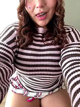 kittyfresita online show from April 7, 3:45 pm