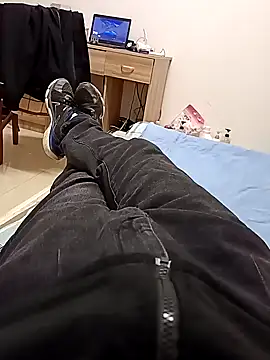 huzi518 online show from December 2, 9:14 am