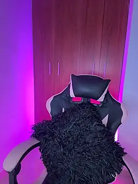 miakhalifaaa  online show from February 11, 10:04 pm