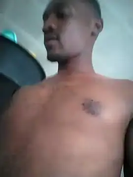 Snapshot of hotyoung24 chatting on January 19, 3:21 pm hotyoung24 online show from January 19, 3:21 pm