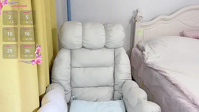 Caitlyn   online show from October 22, 11:32 am