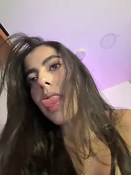 Snapshot of DakotaShelby chatting on May 8, 11:21 pm DakotaShelby online show from May 8, 11:21 pm