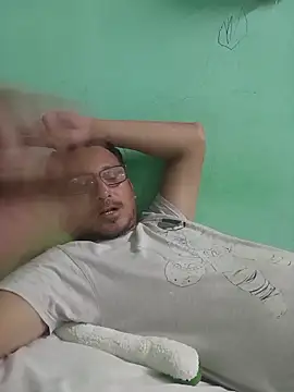 Andresguz35 online show from November 17, 3:12 am