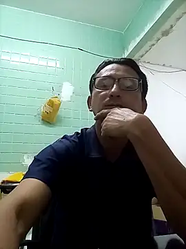 Andresguz35 online show from February 11, 5:29 pm