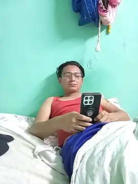 Andresguz35 online show from March 9, 4:05 am